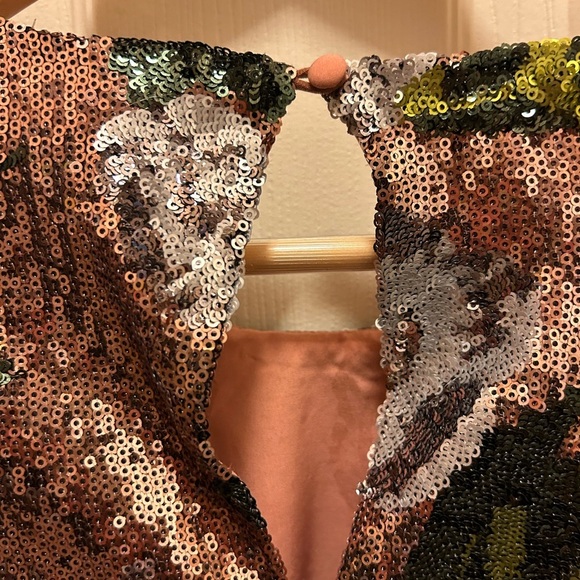 House of Harlow 1960 Lia Top Rose Gold Floral Shirt Sz Small - Picture 10 of 14